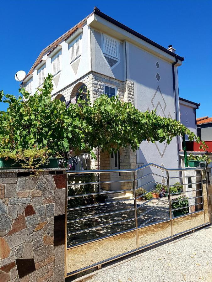 Apartments Petar & Anka Biograd Na Moru Eksteriør bilde