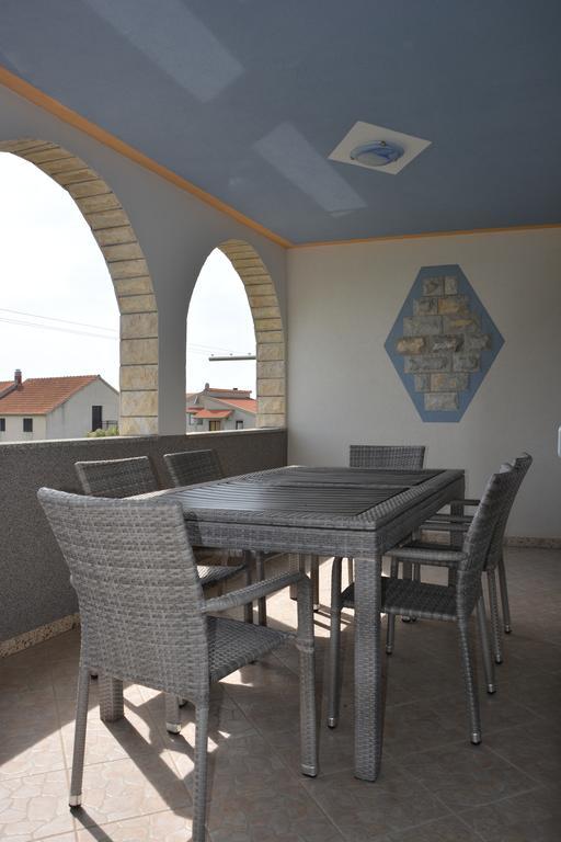 Apartments Petar & Anka Biograd Na Moru Rom bilde