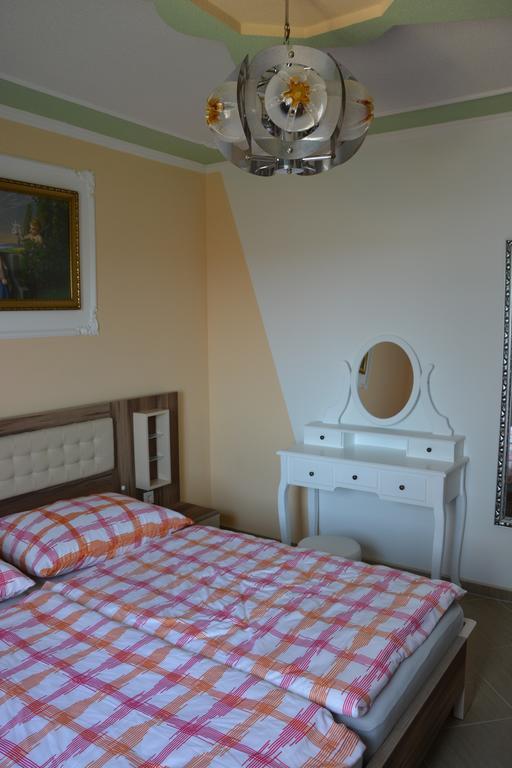 Apartments Petar & Anka Biograd Na Moru Rom bilde