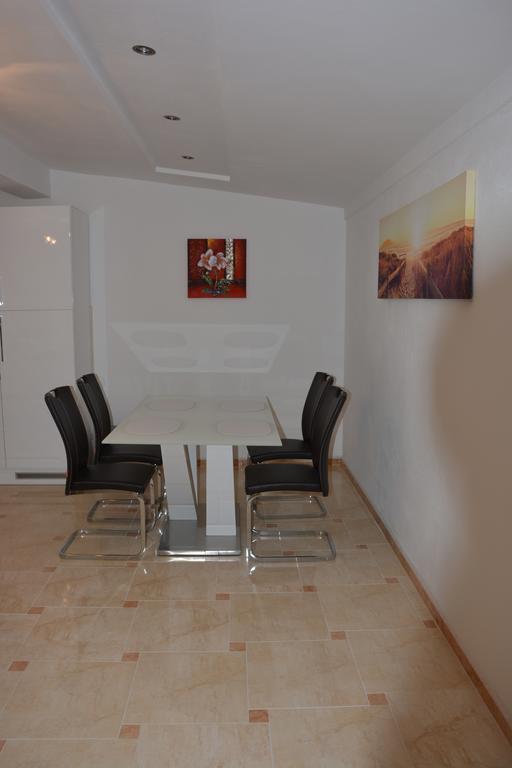 Apartments Petar & Anka Biograd Na Moru Rom bilde